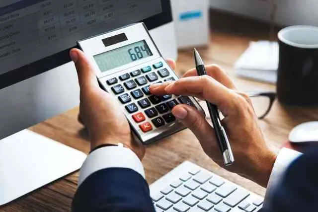 7 Common Mistakes Employees Make While Calculating Gratuity 2 7 Common Mistakes Employees Make While Calculating Gratuity